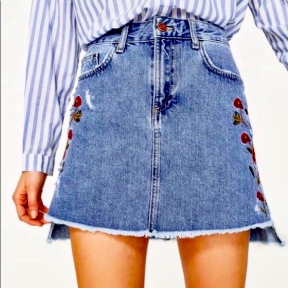 Zara Dresses & Skirts - ZARA Denim Floral Embroidered Jean Mini Skirt Size XS
